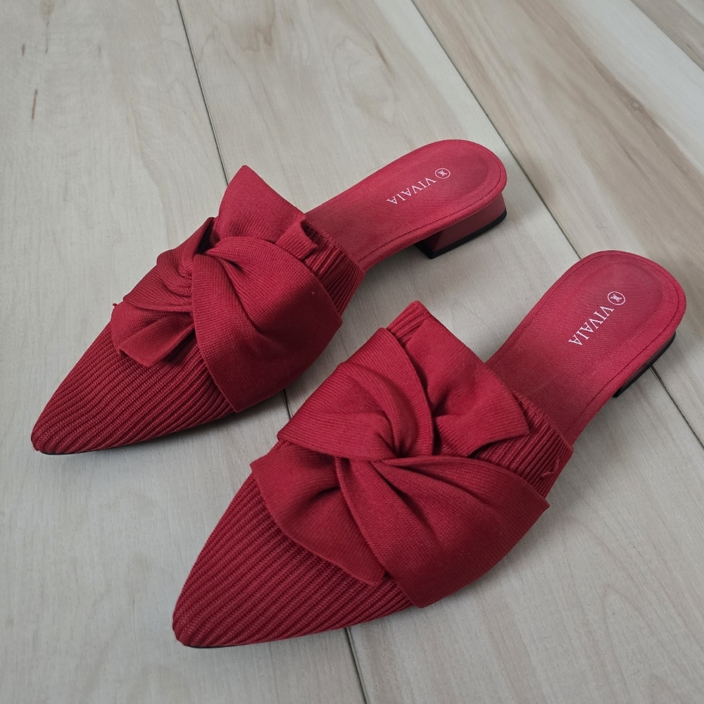 Vivaia Pointed-Toe Knot Sandals (Yaffa) - Picture 4 of 12
